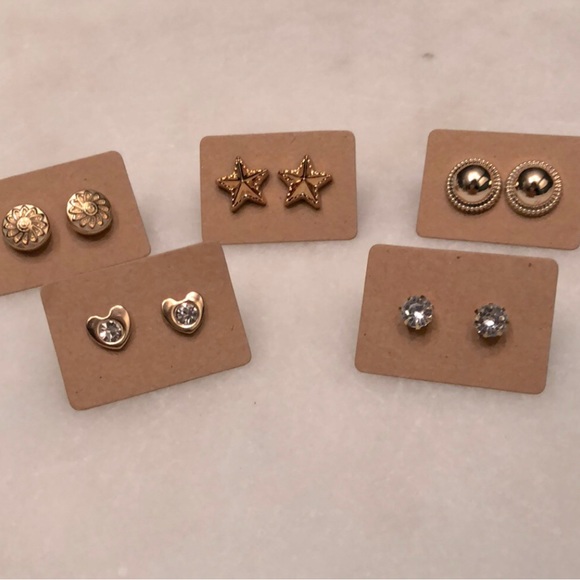 Earring bundle - Picture 1 of 1